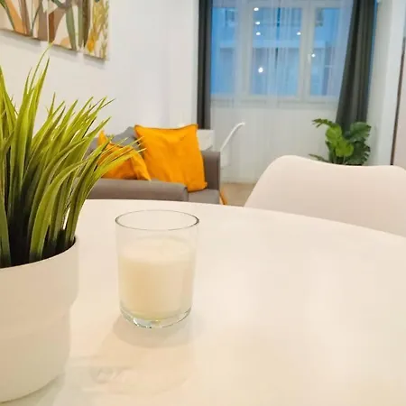 Nomad, Wifi , Espacio Trabajo ,playa ,ocio Appartamento